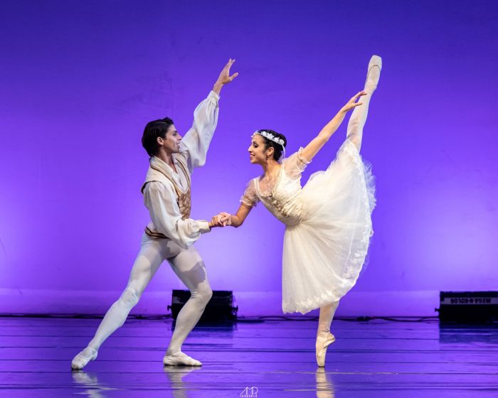 «LAS ESTRELLAS DEL COLÓN» llegan a URUGUAY en una Gran Gala de Ballet