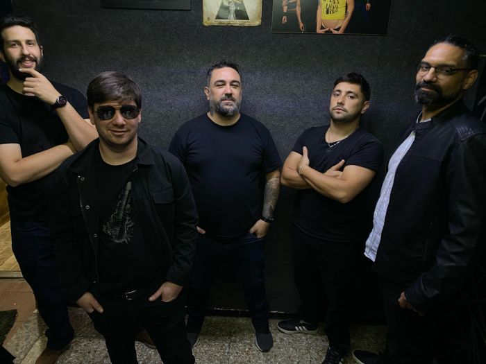 Eternos Mortales lleva su energía a Sociedad Urbana Villa Dolores