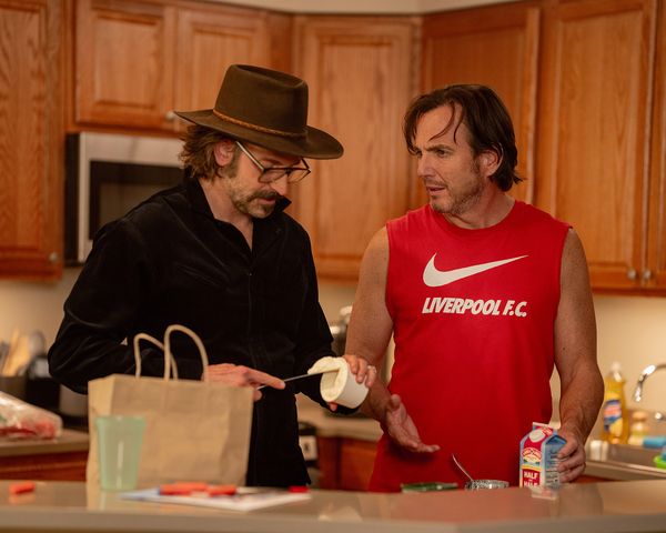 ¿ESTÁ FUNCIONANDO ESTO?: EL STAND-UP Y SU PODER SANADOR